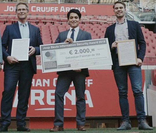 JBISAward's tweet image. JBISA 2019 
Ben jij degene met de beste IB-scriptie en wil je kans maken op € 2.000,-?  
Schrijf dan nu in! Inschrijving sluit op 31 augustus '19. De uitreiking is op 9 oktober '19 in theater FIGI  Zeist tijdens het Security-Congres. Meer informatie jbisa.nl