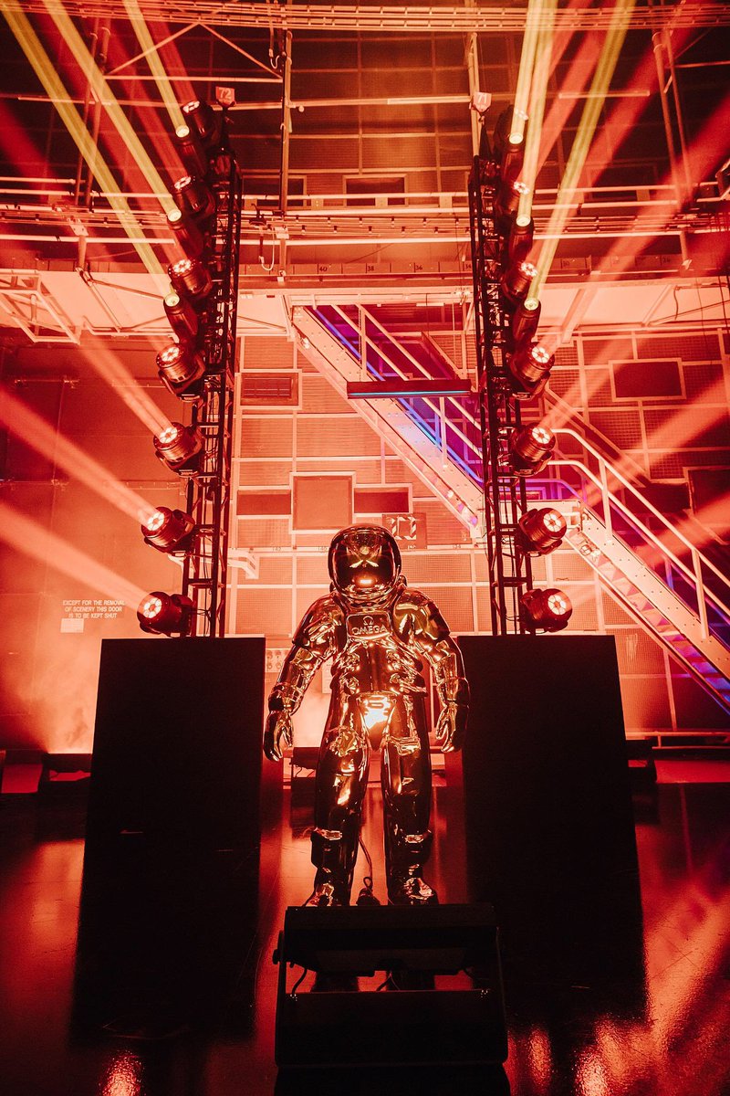 Robelighting's tweet image. In London at the BBC White City, the creative production provider &amp;amp; design specialists at J.B.P. Productions worked with Fiona Healy Design &amp;amp; created a #lightingdesign for #Omega celebrating the 50th Anniversary of Apollo 11 using @Robelighting #Spiider &amp;amp; #Pointe luminaires.