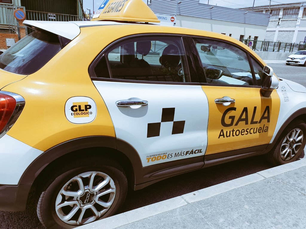 MeeeryFdz's tweet photo. 🚥 🚗💨
@autoescuelagala
#movilgala 
@DimasLeganes https://t.co/yGV3Qph12B