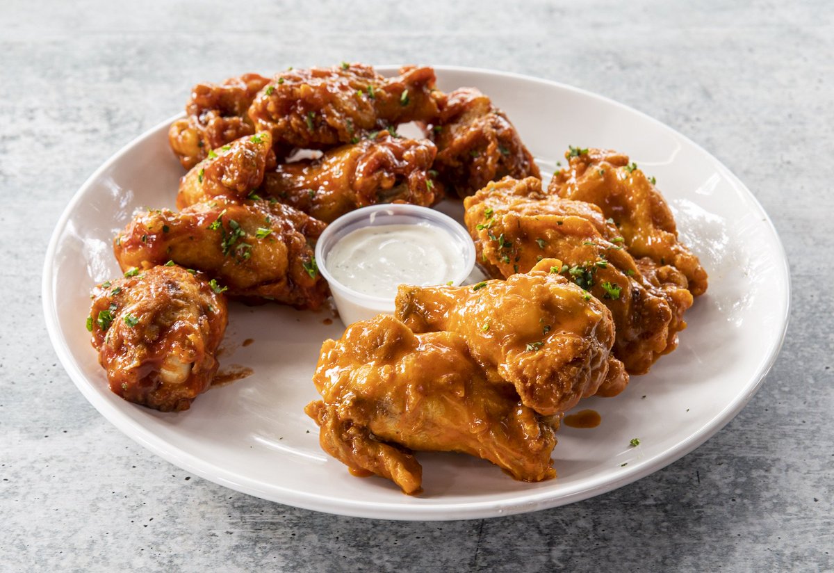 ComeToParadise's tweet photo. It's National Chicken Wing Day! Try our Award-Winning Jumbo Chicken Traditional Wings for only 99¢ each all day long! TODAY ONLY! https://t.co/ZaGZWlxAzY