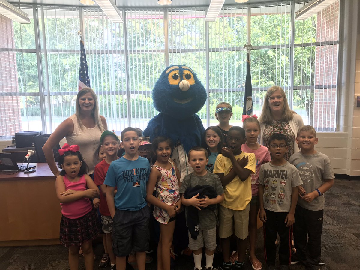 Kristin Sheely (@sheelykristin) on Twitter photo Baseball week and Riptide came to visit! <a href="/SheltonParkES/">Shelton Park ES</a> <a href="/BeachSupe/">Aaron Spence</a> <a href="/roarin4thePark/">Tara Brewer</a> <a href="/sheltonparkAP/">pm keller</a> Baseball week and Riptide came to visit! <a href="/SheltonParkES/">Shelton Park ES</a> <a href="/BeachSupe/">Aaron Spence</a> <a href="/roarin4thePark/">Tara Brewer</a> <a href="/sheltonparkAP/">pm keller</a>