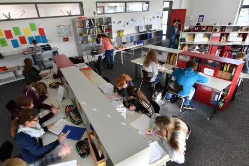 LBC's tweet image. A 10-year-old boy with special needs who complained of bullying was forced by staff to listen to classmates listing the reasons they didn’t like him. @ShelaghFogarty asks: are we failing our children with special needs?