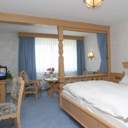 ParkhotelWF's tweet photo. Auf der Suche nach einem #Hotel in #Wolfenbüttel? Ihre Suche hat ein Ende :) https://t.co/0lfyfykenq