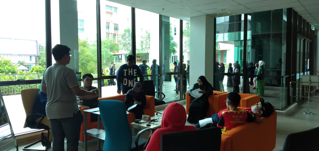 debatorators3's tweet photo. Seremban 3 hosted centralized training for N9 teams, for BM and English division. Thank you to Kuala Pilah Campus for joining us ! https://t.co/j4n9iU1X9b