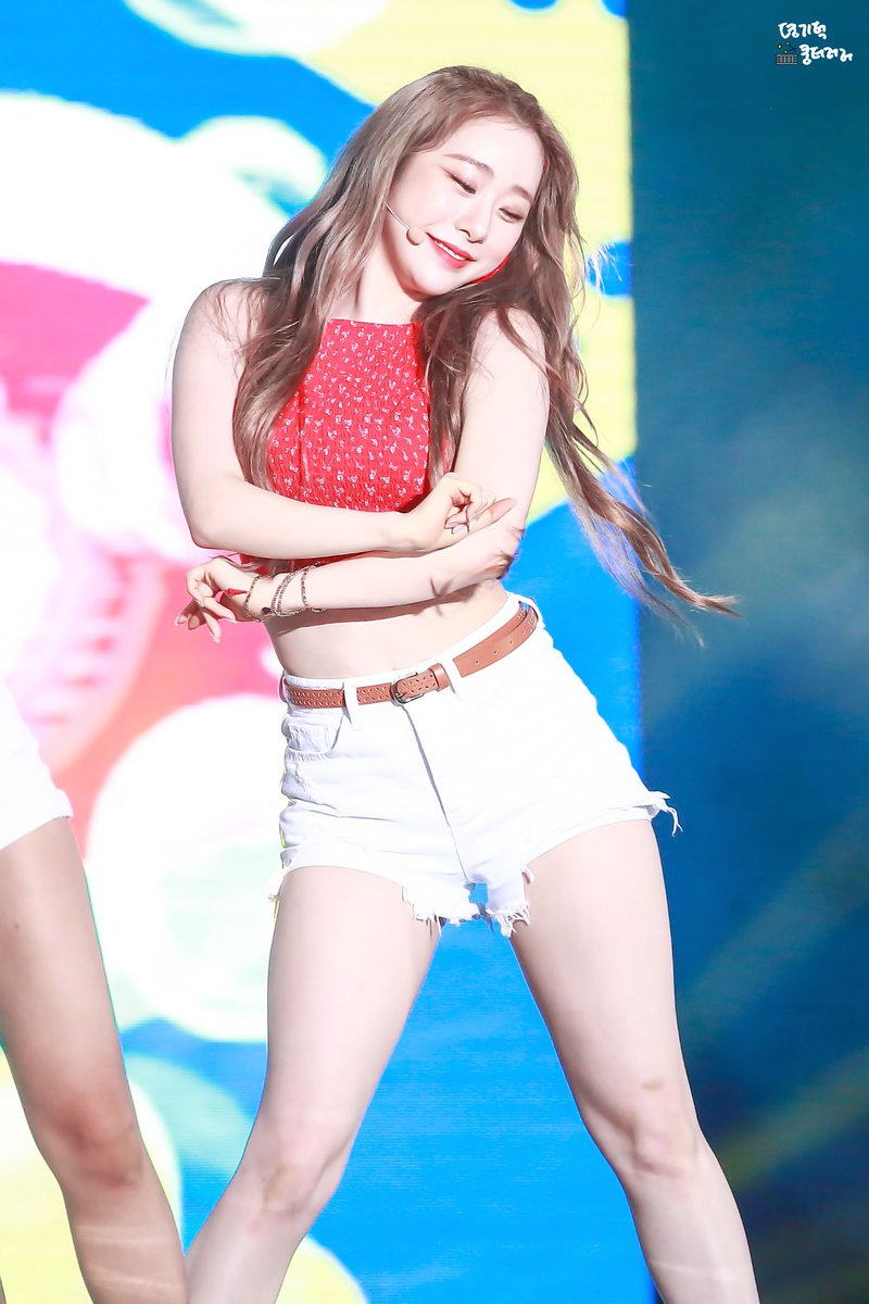 190722 울산 썸머 페스티벌

큐티쁘리띠뽀쨕겸듸공쥬
연뎡언늬👈❤👉
#우주소녀 #연정 #WJSN #YEONJUNG <a href="/WJSN_Cosmic/">우주소녀</a>