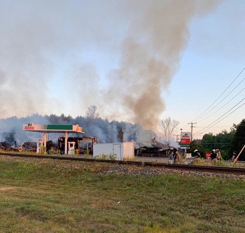L'épicerie de Charette rasée par les flammes
1031fm.ca/nouvelles/2019… #Mauricie