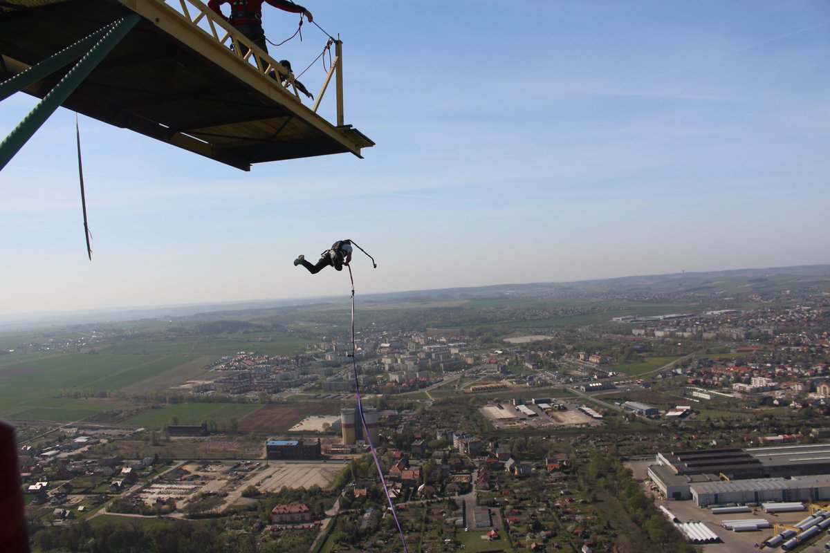 DreamJump's tweet photo. Marzenia się nie spełniają, marzenia się SPEŁNIA! #dreamjump #glogow #ropejump #freeflying #readysetgo #jump #adrenaline #dreams #extreme #love #passion #dreamwalker https://t.co/vBjngbrjte