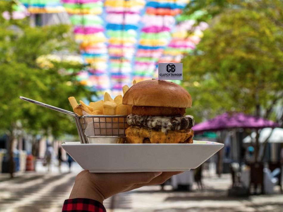 InsiderGables's tweet photo. Special Meeting On Annexation, Great Food at Clutch Burger, New Restaurants and MORE ONLY at: https://t.co/tSMIqI9Rau #CoralGables #TheCityBeautiful #LittleGables #HighPines #PonceDavis #Annexation #SunshineMeeting #GablesInsider #ClutchBurger #CoyoTaco #UrbanBricks #Food #Foodie https://t.co/lbug1sh05K