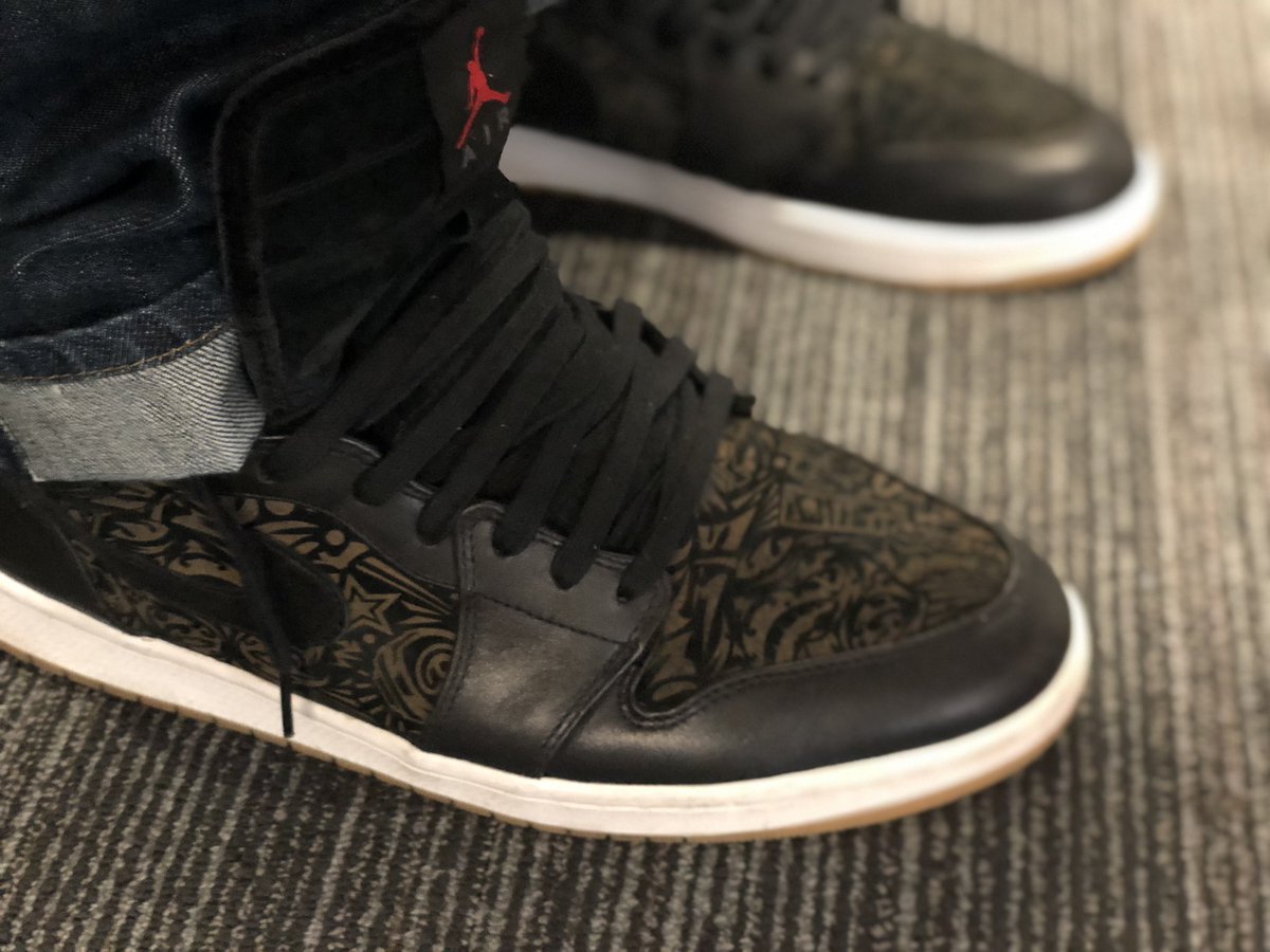 cadavis79's tweet photo. Good luck to everyone as they push to hit or exceed the goals that you set for yourself on the first. May the skills and hard work that you put in pay off for your final push to the finish 👍🏾And now #kotd #jordanlaser1 #lifeatatt #drivethedash #leaderslead #kicksofatt https://t.co/J60sisE6Cn