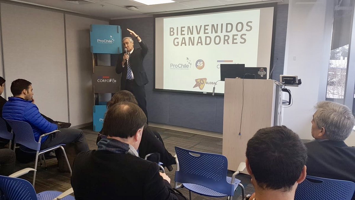 ProChile's tweet photo. "ProChile está apostando por la internacionalización del emprendimiento y la innovación. Tenemos el know how a través de nuestras oficinas comerciales, que está permanentemente levantando oportunidades para las empresas chilenas", Director Jorge O’Ryan con ganadores #GoGlobalCL https://t.co/uWAr82Kg83