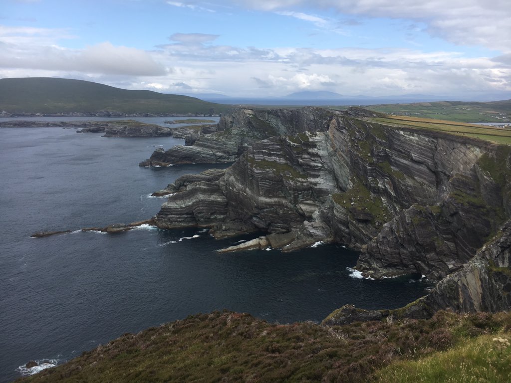 cbbarlow's tweet image. Kerry Cliffs. #WildAtlanticWay #SkelligRing