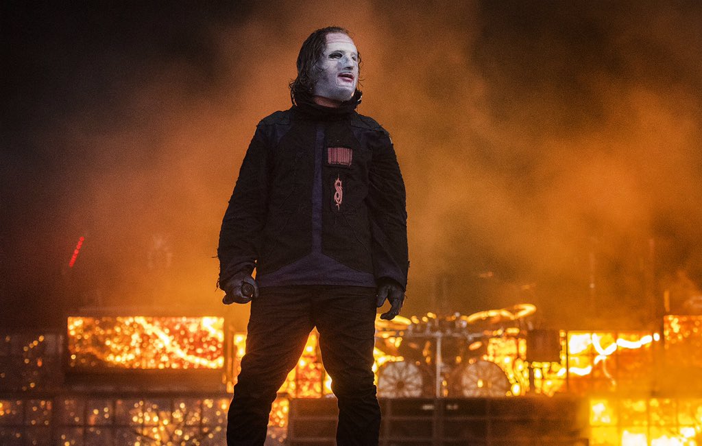 Corey Taylor Stops Slipknot Show After Mosh Pit Gets Too Rough!
#metal #heavymetal #alternativemetal #numetal #groovemetal #slipknot #slipknotnews #alternativepress #ap #loudwire #metalnews #heavymetalnews