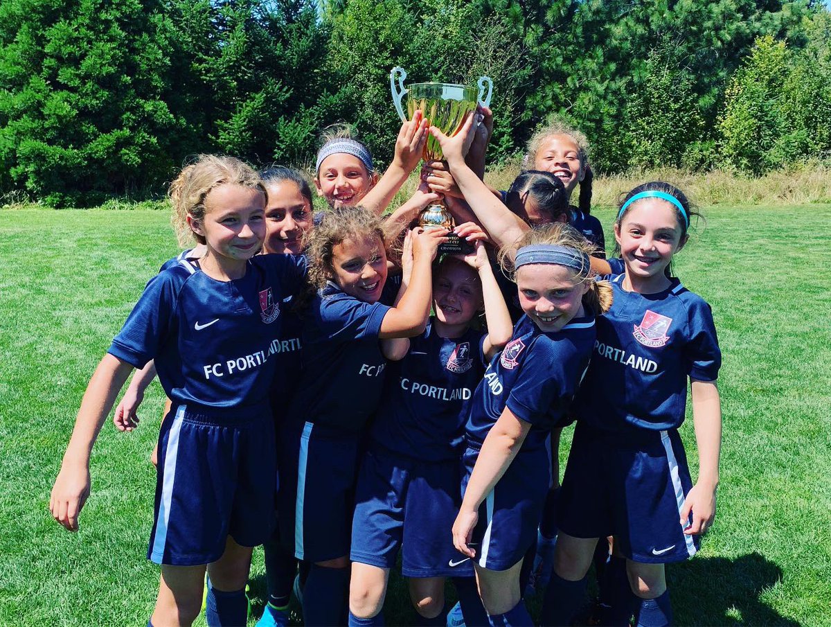 FC_Portland's tweet photo. Another fantastic weekend for our teams that participated in the @sclakeoswego #nikecup this past weekend!! Look at all those trophies ππππππππππͺπ₯
#fcportland #forzaportland #nike #oregonsoccer #winning #preseason #forgingapathwaytoexcellence #getit #anotherone https://t.co/qKZWYwT9kd