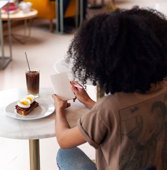 PublicSupply's tweet image. Up and at &apos;em. #makelines #riseandgrind #pocketnotebook bit.ly/2OpsxBv