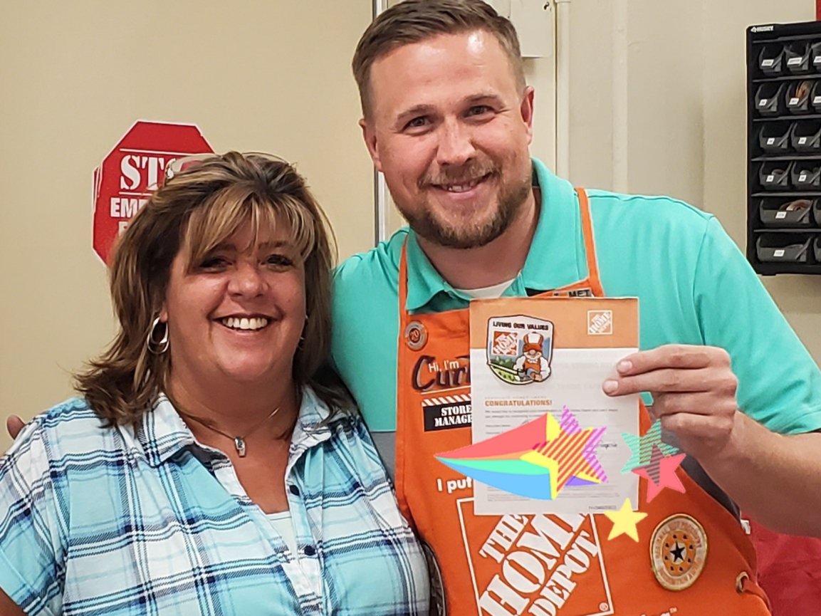 Curtis recognizing Kim for holding down the store while he was in vacation! #KimRocks #GirlBoss #ShesABeast @Kimtonerk @Cmisotti15 @Alexis_3323