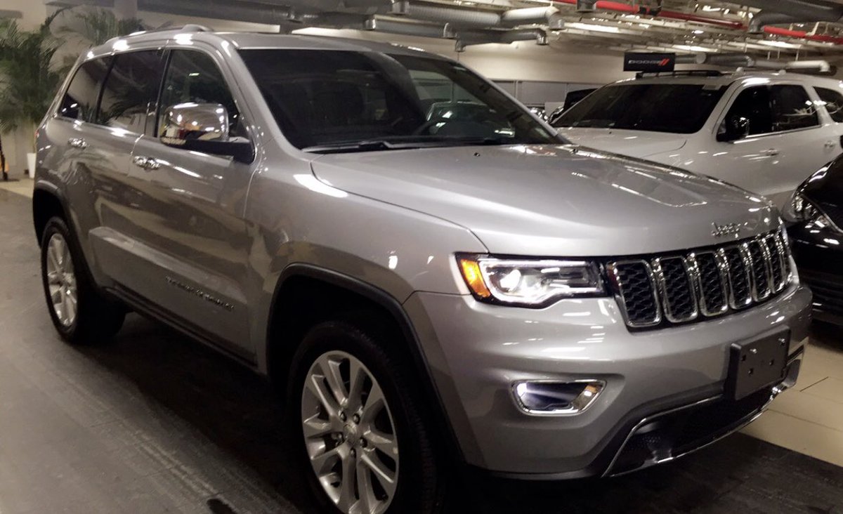 AbsurdoSisyphus's tweet image. Bae is 🔥

No se si seguir con el mismo o cambiar aun 😩😩😩 #JeepSzn