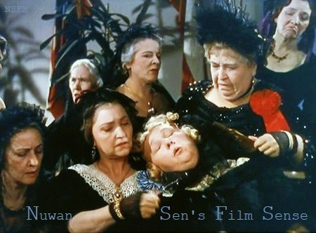 Nuwansenfilmsen's tweet photo. #BridesmaidChallenge2019
#Day29:The Comic Relief
#LauraHopeCrews as #Aunt(#Pittypat)#Hamilton in #GWTW/#GonewiththeWind(1939)
Especially scene where a newly widowed #ScarlettOHara(#VivienLeigh)agrees to #waltz wth #RhettButler(#ClarkGable)@#charity #bazaar!#AuntPittypat faints!๐ https://t.co/AQHGcYisn7