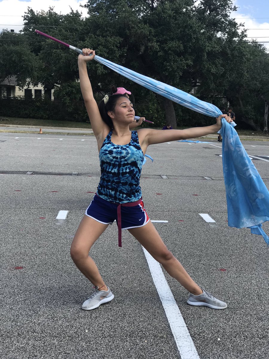 earlwarrenhscg's tweet photo. Block 1 ✅ #earlwarren #colorguard #codeofthewarrior https://t.co/SsSonhzrgJ