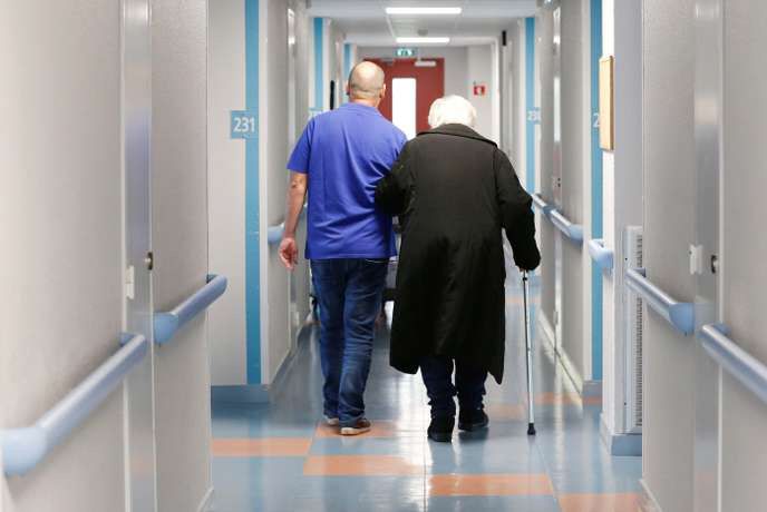 LE CHIFFRE | 4 millions de seniors pourraient être dépendants en 2050 d’après l’INSEE <a href="/lemondefr/">Le Monde</a> <a href="/InseeFr/">Insee</a> buff.ly/315wOeL