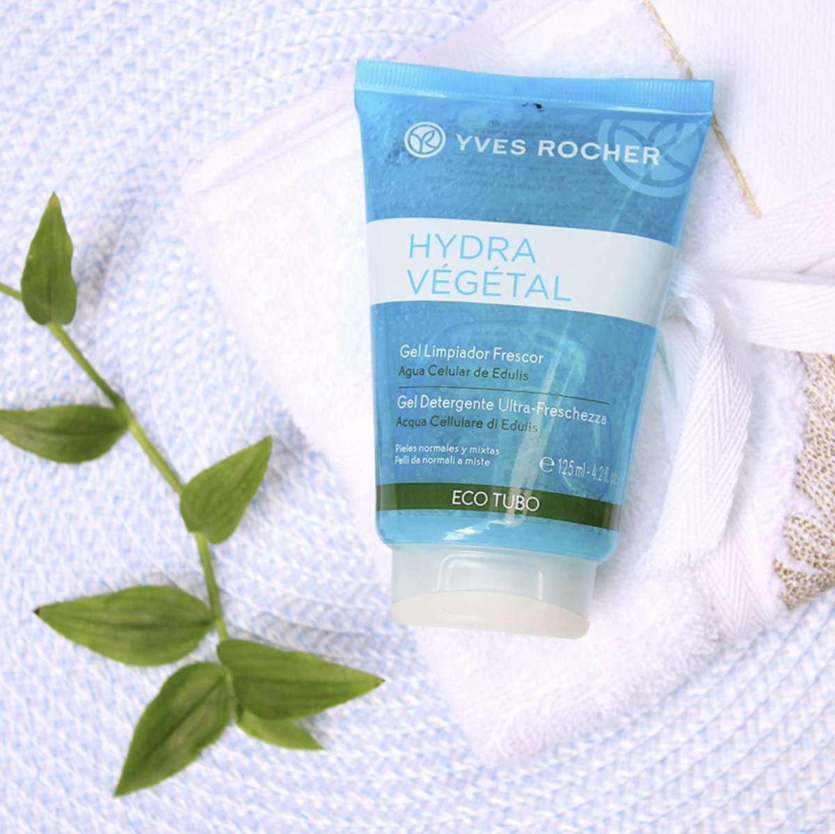 YvesZac's tweet photo. Inicia tu #Semana de #exito lavando tu rostro e hidratándolo con #HydraVegetal nuestro gel limpiador frescor de la #cosmeticavegetal https://t.co/beLryzgkr0