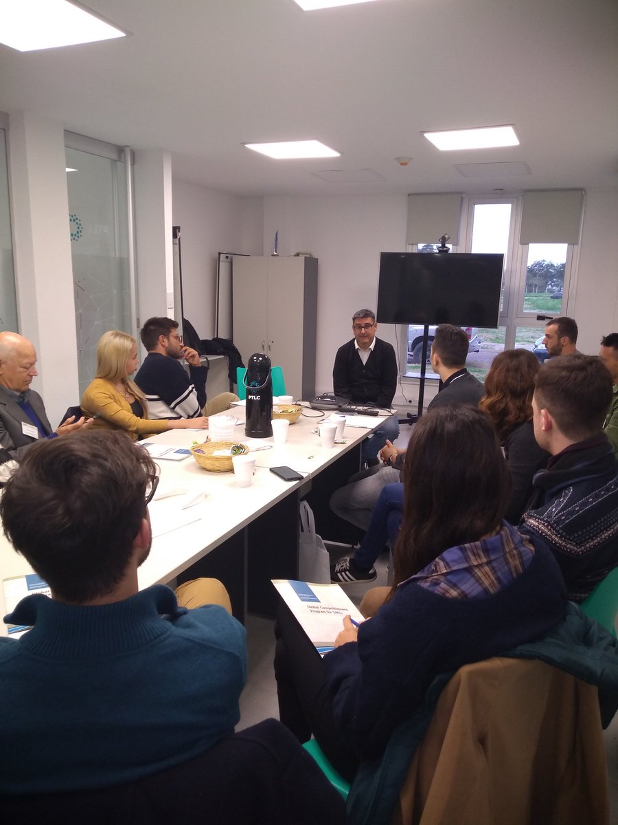 PTLCSAPEM's tweet photo. @fceunl #PTLC
Los participantes al GCPymes 2019, con el objetivo de realizar consultoría en empresas que buscan incursionar en temáticas de competitividad internacional, se reunieron con #ingeap y @PrecissionSRL, alojadas en el Edificio TICs del @PTLCSAPEM https://t.co/coXGfmDO58