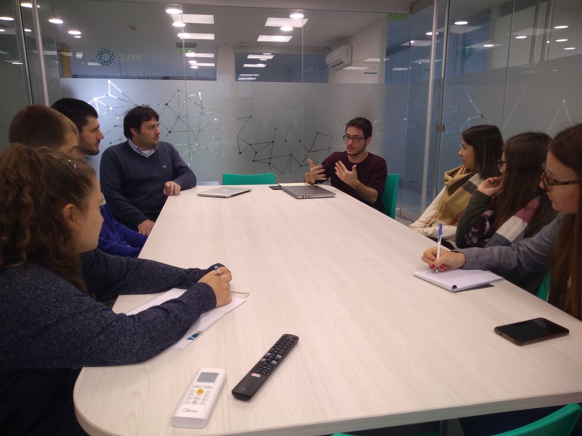 PTLCSAPEM's tweet photo. @fceunl #PTLC
Los participantes al GCPymes 2019, con el objetivo de realizar consultoría en empresas que buscan incursionar en temáticas de competitividad internacional, se reunieron con #ingeap y @PrecissionSRL, alojadas en el Edificio TICs del @PTLCSAPEM https://t.co/coXGfmDO58