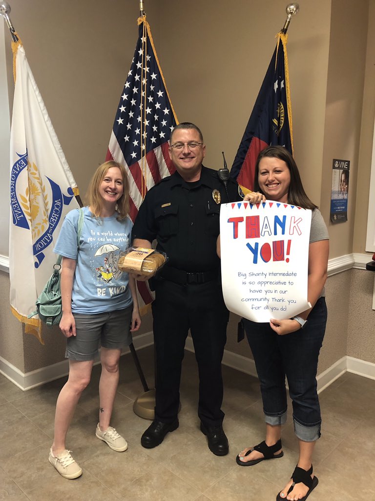 learly12's tweet image. Showing gratitude to the Kennesaw Police Deptartment. Thank you for serving the Big Shanty community. We appreciate all that you do! @Eagles_BSI @KennesawPolice #happyatBSI