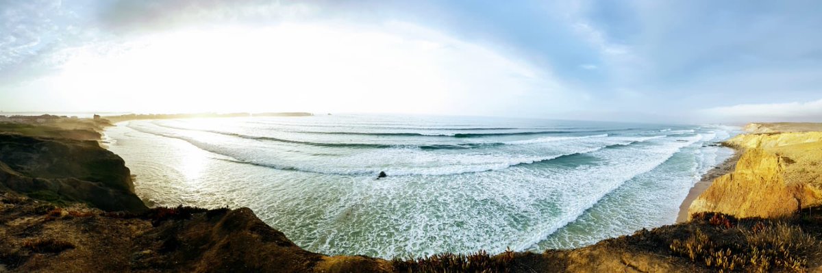 AnuNevizz's tweet photo. Sunset @Baleal #portugal #vacay #holidaymood #surfing #enjoying https://t.co/MH6mcuIuJa