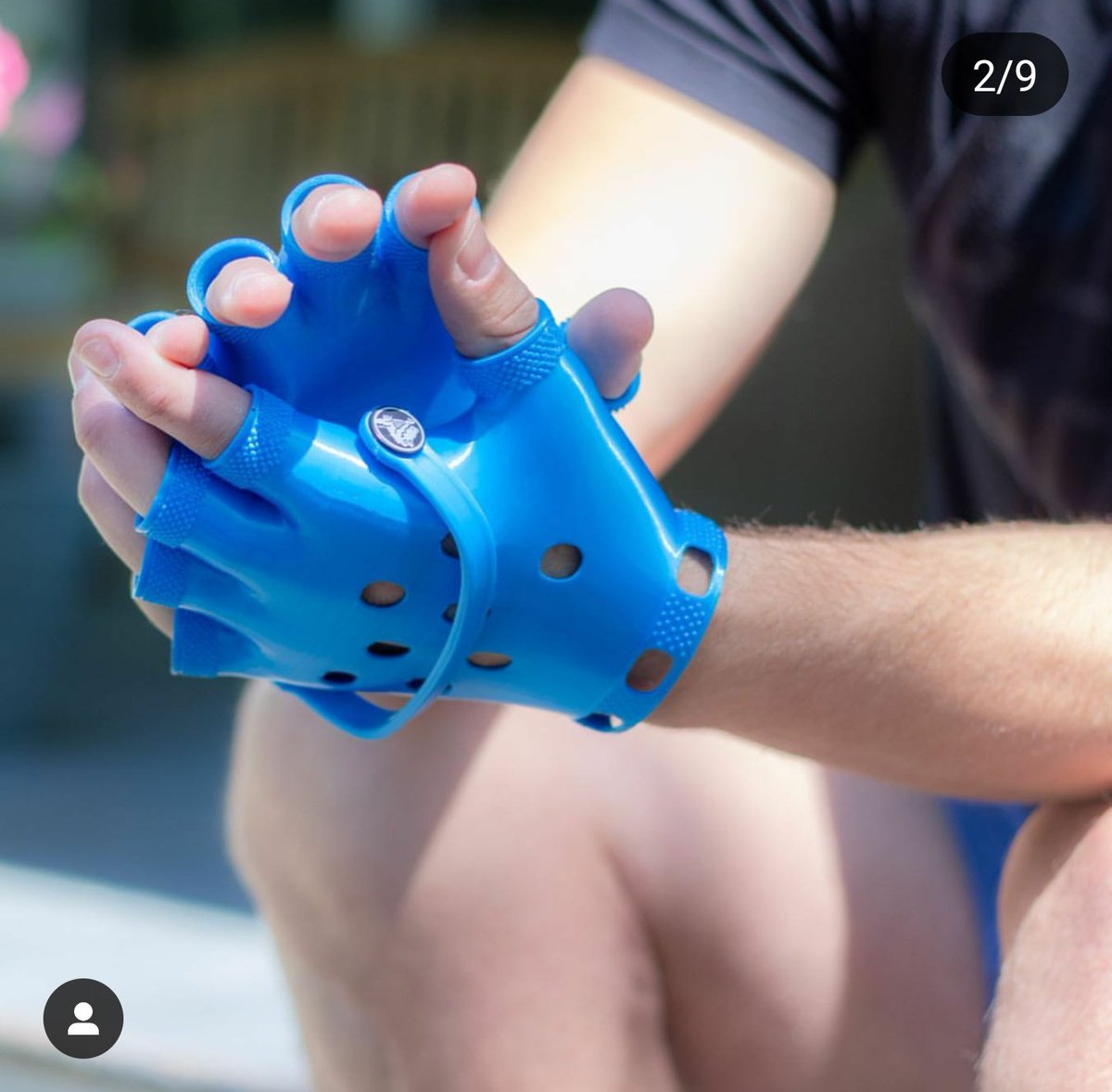naosalvo's tweet photo. Um sobho que vira realidade
Crocs para as mãos 😍😍😍

by matty benedetto https://t.co/A26k3h7V4B