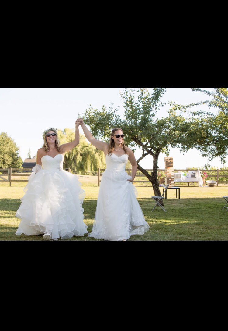 jepesner's tweet photo. Happy anniversary to this beauty ❤️😍 love you!!! @TheMeeshest https://t.co/FwEA7cUGve