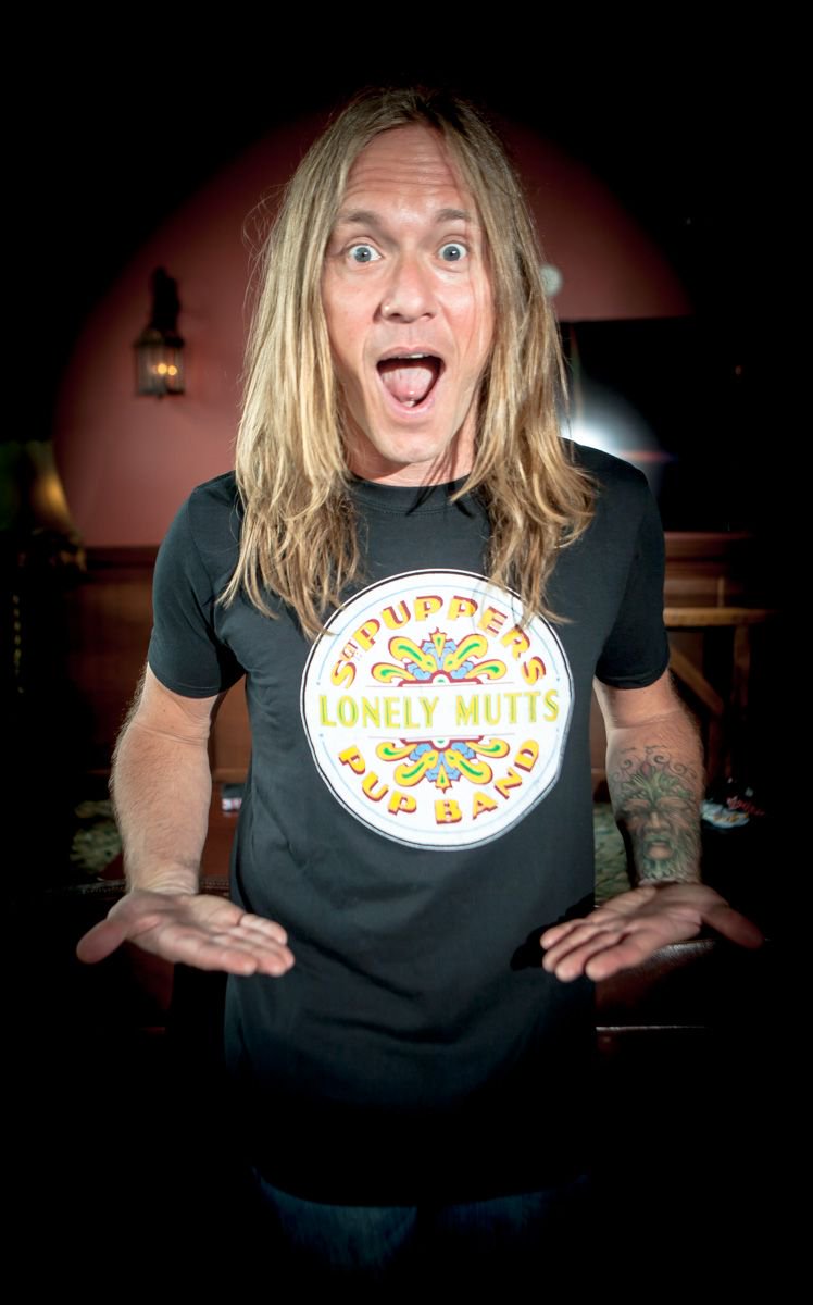 MuttMerch's tweet photo. 💯NEW DESIGNS! 🤘SAME FOUNDER! 'Sneak Peek' pics of @TheePhilShouse (with @chadleephoto) sporting one of the NEW @MuttMerch products for the soon-to-be revamped #muttmerch website! Order these designs now at: https://t.co/FsndIsYr1N.
#sgtpupper #beatles #sgtpepper #dog #tshirt https://t.co/I7JiBRAyRM