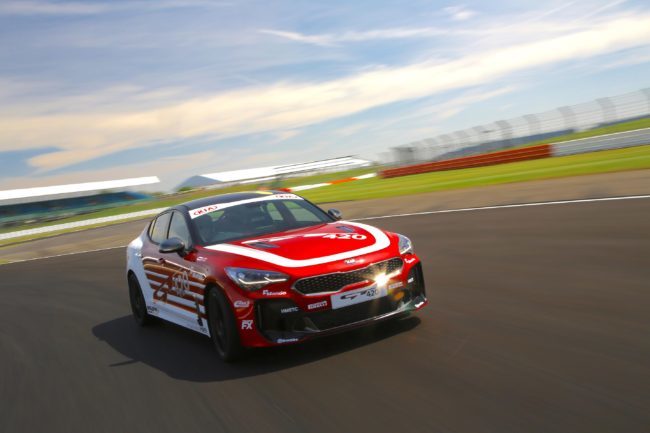 Kia Shows Off One Of A Kind Stinger GT420 Race Car ift.tt/2OtQffW