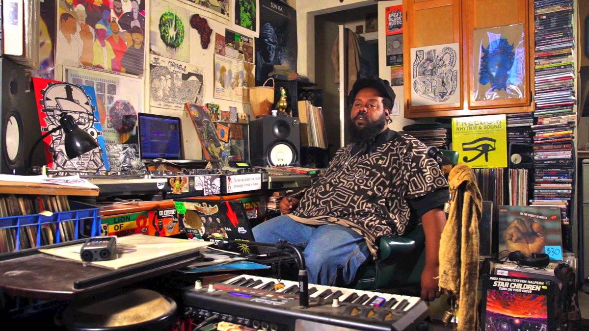 Passionweiss's tweet image. RIP Ras G, LA's intergalactic ambassador, the Sun Ra of the beat scene whose vision spanned alternate dimensions &amp;amp; unseen worlds. A gentle sorcerer, soft-spoken &amp;amp; humble, suffused w/ the ability to render cosmic white noise into something that glided &amp;amp; banged. A giant w/out peer.