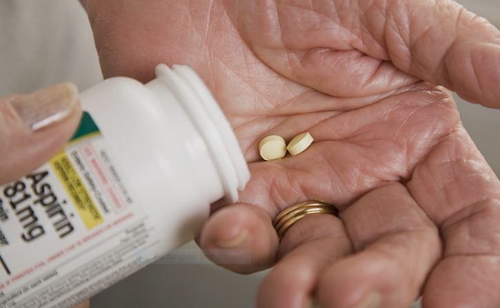 BIDMChealth's tweet photo. A new study led by BIDMC researchers @ColinWOBrien, @spjuraschek and @wee_christina finds widespread #aspirin use among Americans 40 years old and above, despite few benefits and high risks: https://t.co/9pH2CcpoVS https://t.co/Vl7IDOvJa6
