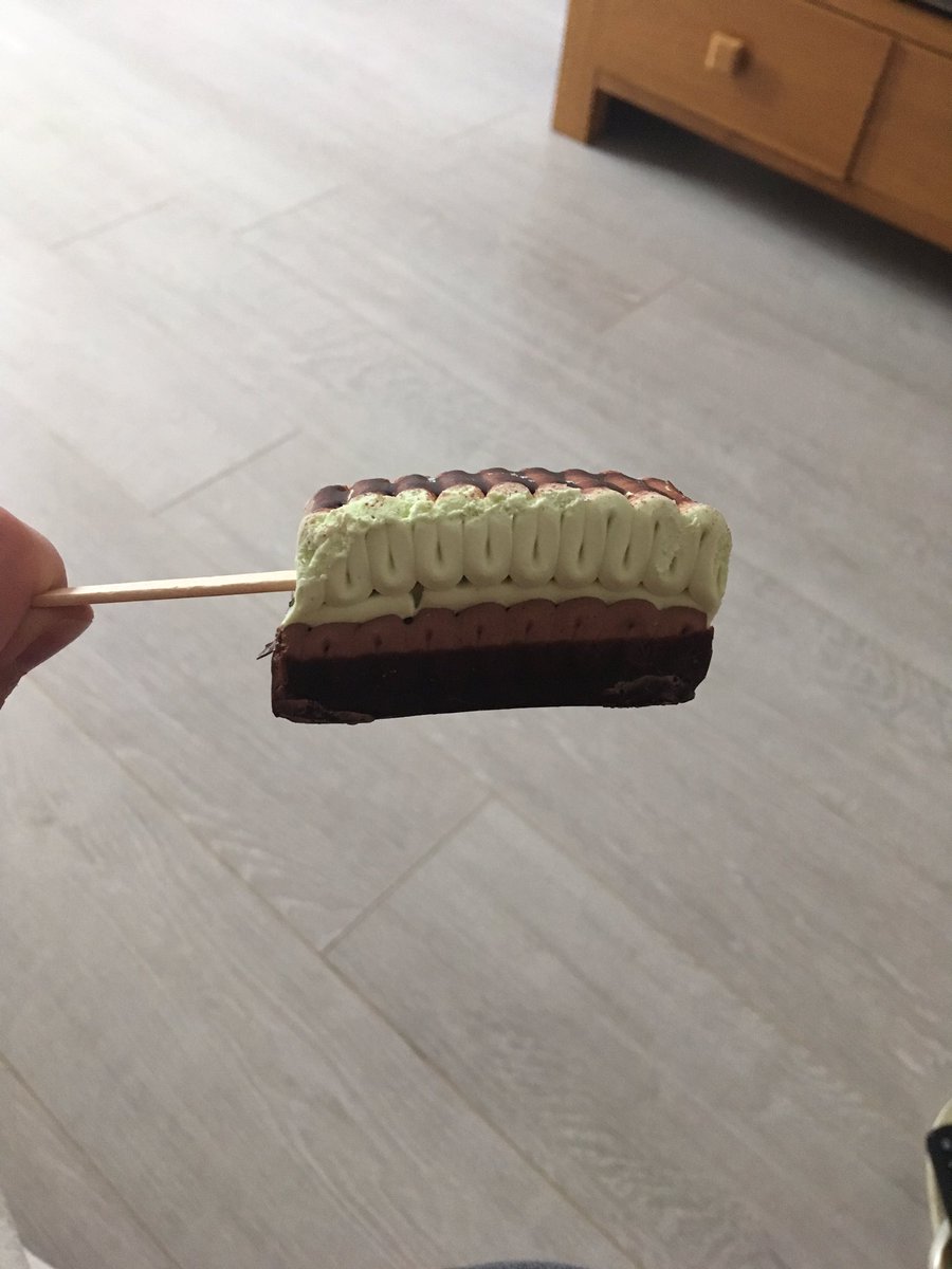 KimFathers's tweet photo. @Rosemarino @IAmChrisRamsey  found these in Iceland today (supermarket not country). Mini viennetta on a stick mmmmm x https://t.co/nMLtMbLz8x