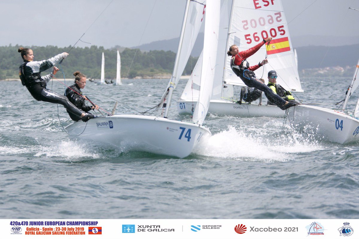 GallegaReal's tweet photo. 📊 RESULTADOS/Día 5 --- ¡Fin de la penúltima jornada! Hoy sí ha entrado con fuerza el viento en la ría de Arousa y los casi 200 equipos han tenido un muy buen quinto día de regatas ¡Todo muy apretado para la jornada final!

Clasificación completa aquí 📊: https://t.co/fUMkYeUcjQ https://t.co/Qqie6Ad0b5