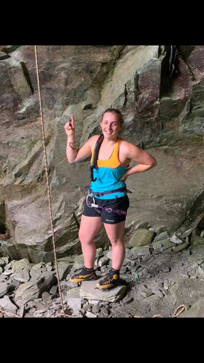 officialgbice's tweet photo. Well done to our @Emma_climbs , climbing  D10 (DTS) fast and furious at Newtyle . @Team_BMC @TeamGB @BritishTooling #thisgirlcan #teamgb #foolswithtools #ICE #drytooling #noproblem #powellpower https://t.co/BJpcaudjZZ