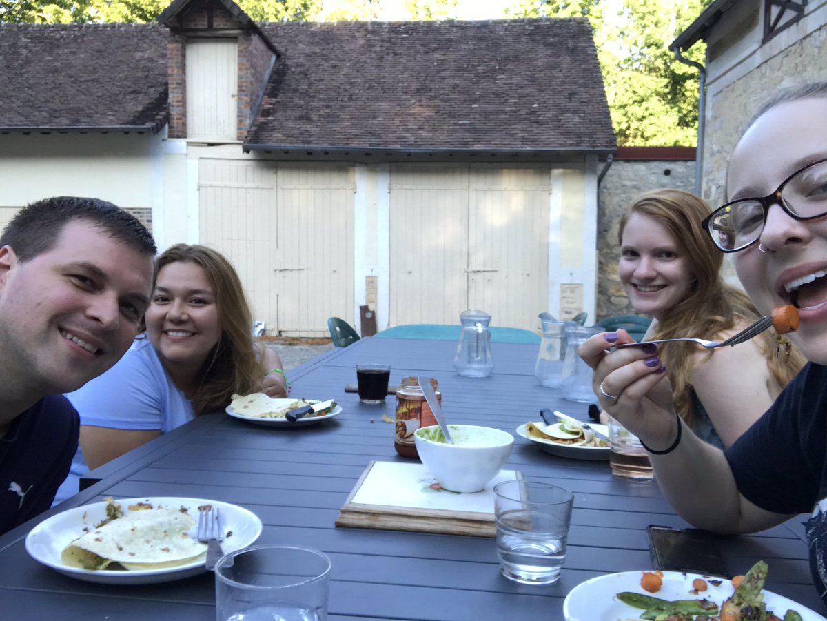 We made it to #PLANAQUA <a href="/aquacosm/">AQUACOSM</a> and are gearing up to two weeks of examining the effects of hypoxia and fish communities on #zoop migration @GoldfarbSadye <a href="/planktongirl16/">Heather Wander</a> <a href="/MysidQueen/">Rosie Chapina</a> but are currently a person down @dvm_uvm !