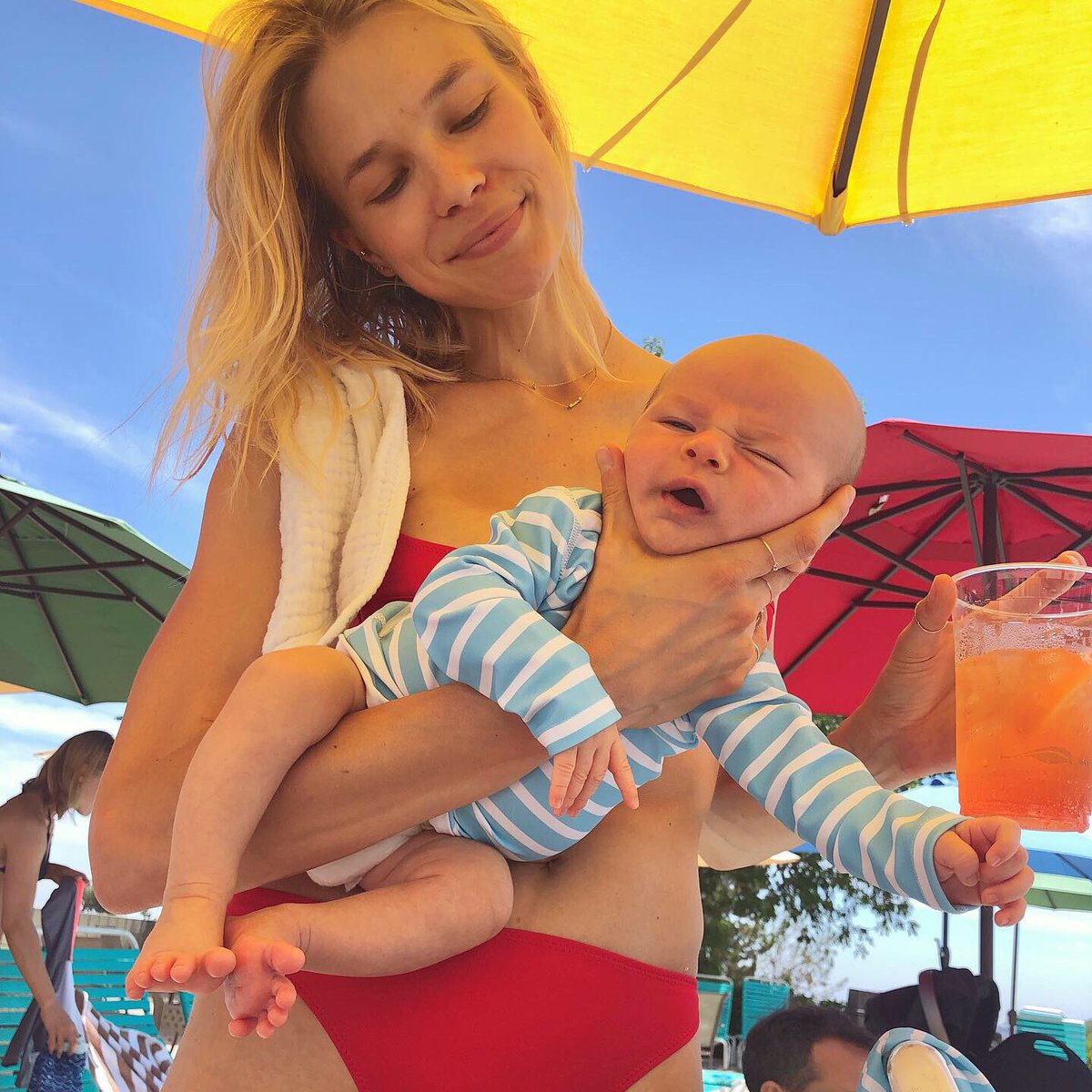 B_Maren's tweet photo. babyโs first #poolday ๐ณโฑ๐ mama had an #aperolspritz to celebrate ๐น๐๐๐ผโโ๏ธ
.
#babyboy #baby #newmom #newborn #motherhood #babychunk #milkdrunk #myheart #mamasboy #dylanrider #easyrider #momandson #happybaby #poolside #coverswim #twinning #solidandstriped #summervibes #summerdaze https://t.co/20ATmOxb6U