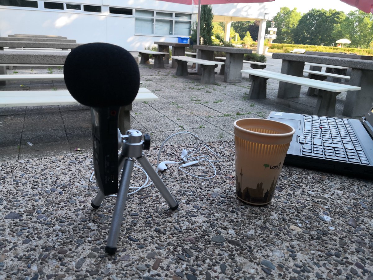 #RömerTalk Episode 04:
spreaker.com/episode/186674…
Es geht um die Preiserhöhung im #VRS, Neuanschaffungen für <a href="/SWBBusundBahn/">SWB Bus und Bahn</a>, das #Fahrradkonzept Innenstadt und #werdecupster von #bonnorange. 
 
#bonn #podcast #verkehrswende #EarthOvershootDay #pfandbecher #kommunalpolitik