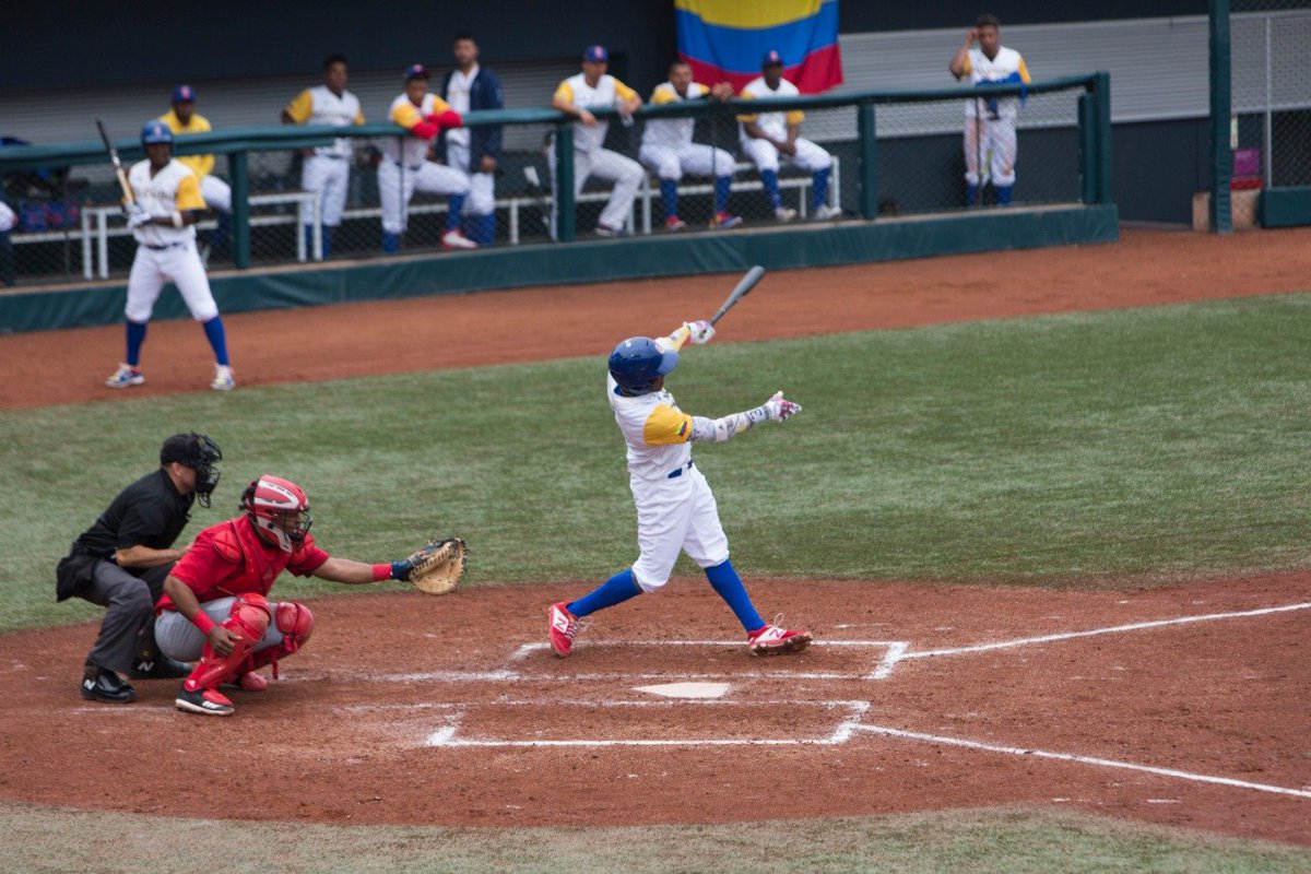 OlimpicoCol's tweet image. Béisbol masculino #Lima2019

La selección Colombia se impuso ante Cuba 6 carreras por 1, la tricolor conectó 2 jonrón por cuenta de Cristian Cano y Efraín Contreras.

🇨🇴6 carreras 10 hits 1 error.
🇨🇺1 carrera 5 imparables 0 errores.

¡Felicidades, vamos por más⚾️! #ColmbiaEnLima