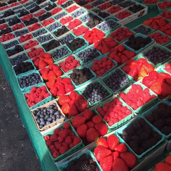 DiscoverRivCa's tweet photo. Come enjoy the farmers' market in Downtown Riverside every Wednesday rain or shine from 8:30am to 1:30pm located on the corner of Lemon & 10th Street.
#ExploreRiversideTogether #RiversideProud https://t.co/sTHbBVFDH9