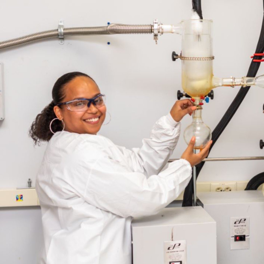 RootBioscience's tweet image. “I love working at Root Bioscience because It makes me feel good knowing I am helping provide a natural alternative to our customers to aid with pain and other symptoms they may be facing.” - Brittani Smith, Lab Technician. #RootBioscience #hemp #CBD