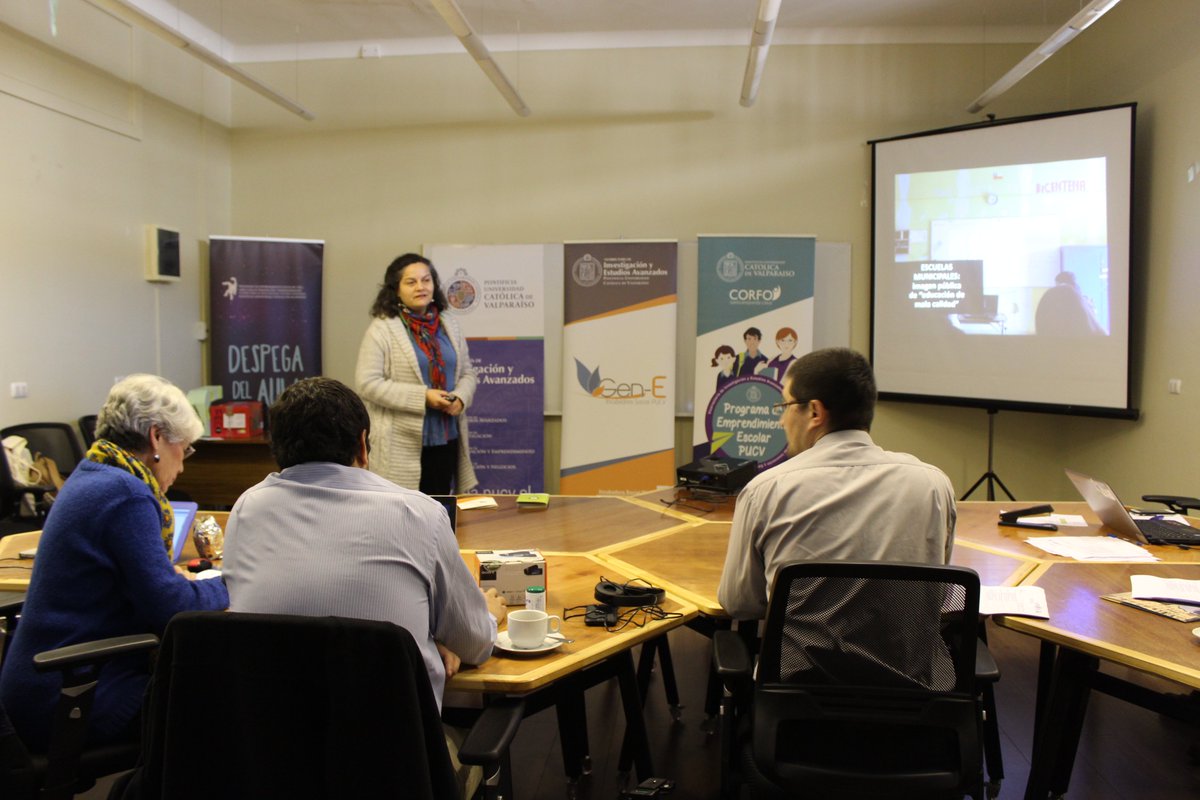 [Concursos DIE]💡📒
Sesiones de apoyo para los PITCH📣
-30/07 - 12°° en la Sala RA1-1 de la Fac. de Ingeniería PUCV (Av.  Brasil 2147)
-02/08 - 15°° en <a href="/DIN_PUCV/">Área de Incubación PUCV</a> (Av. Brasil 2104)

¡Durante la tarde se darán a conocer los preseleccionados que podrán asistir a estas charlas!