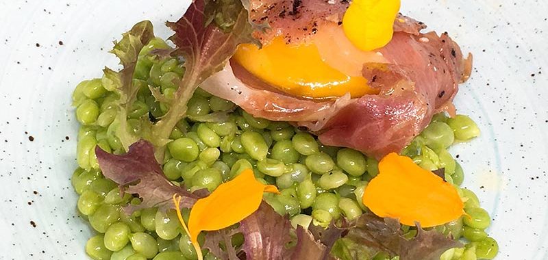 dastatu's tweet photo. Guisantes de lágrima con yema de huevo y virutas de jamón, ¡una receta digno de los más exigentes paladares!
https://t.co/SH3nfvSI9i
#gourmet #gastronomiavasca #dastatu #receta #guisante #lagrima #huevo #jamon #delicatessen https://t.co/Rj96iBcd9o
