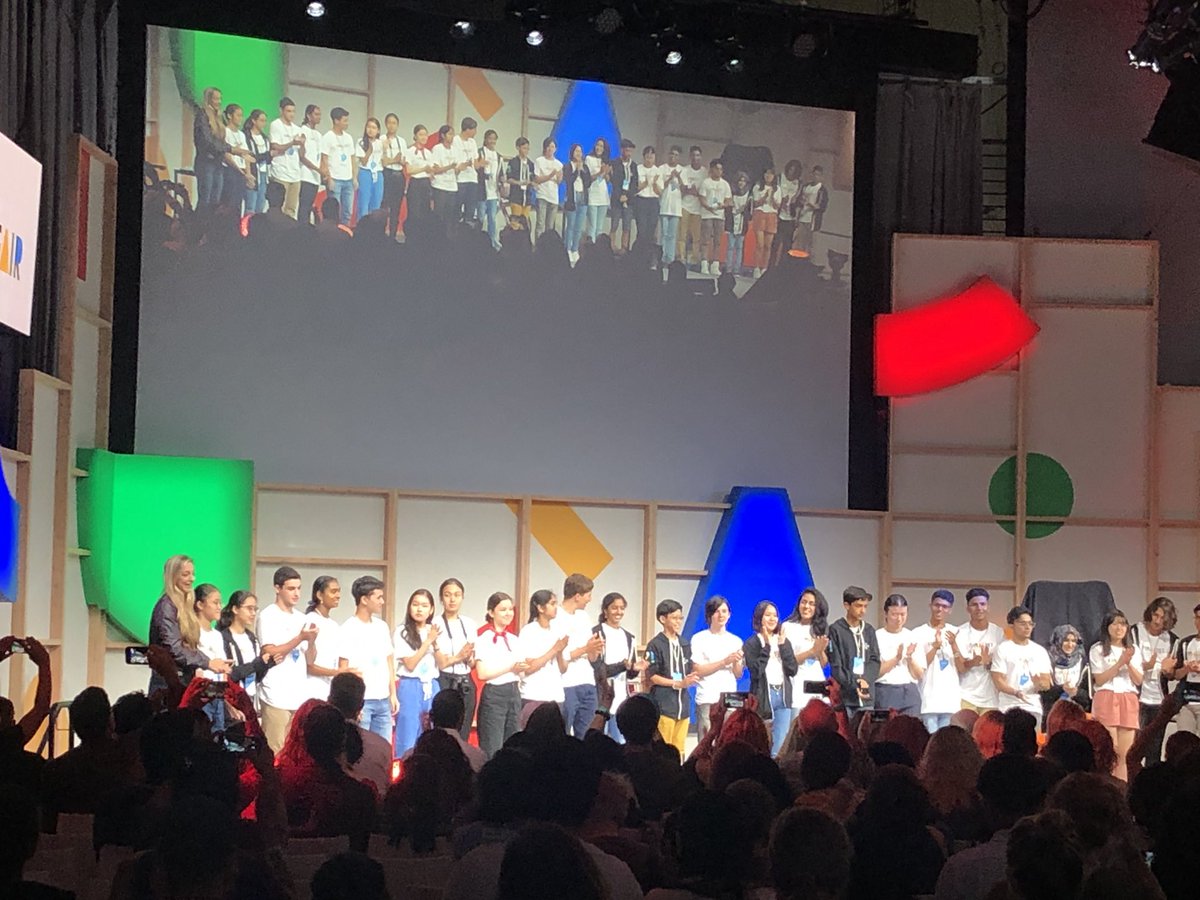 TheSandeepGupta's tweet image. Had the pleasure of meeting the amazingly talented and creative students of the #GoogleScienceFair and learning from them. These teens will change the world with their ideas and energy.