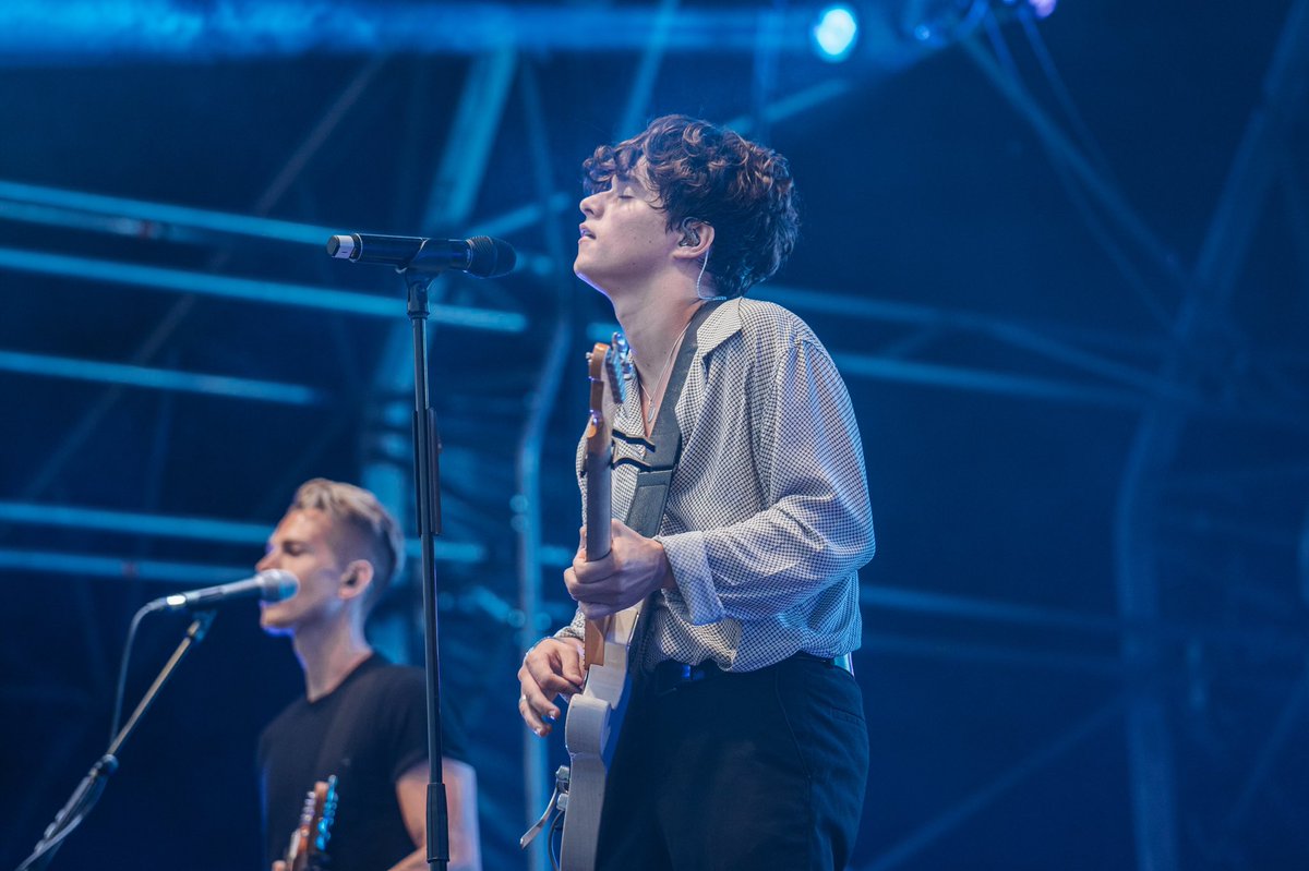 TheVampsBrad's tweet photo. Thankyou for all the birthday luuuuvvv yesterday! You the best, had a lovely weekend with fam and friends and Solihull was the vibe 🙌 https://t.co/fk8bLbixQs
