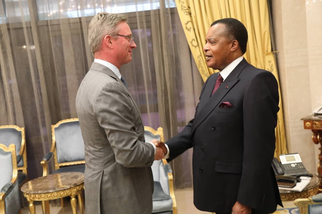 Le Président de la République SEM Denis Sassou N’Guesso a reçu en audience ce 29 juillet 2019 une délégation de la société Trafigura conduite par son président Jeremy Weir. Au menu, l’état du parnariat entre le Congo et cette société. <a href="/LuneOko/">lune oko</a> <a href="/Trafigura/">Trafigura</a>