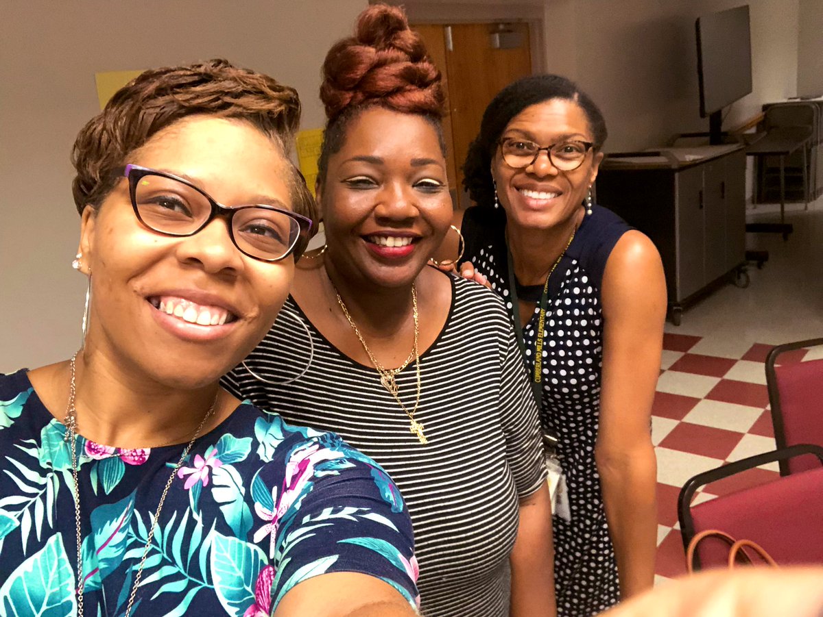 LatreiciaAllen's tweet image. Summer was a blast with these @CMESCubs ladies! Y’all are family! 🚀 #litnccs #2019CCSrtacamp @NC_RtA @NatalieGodwin @mellottahill1 @jenlloyd16