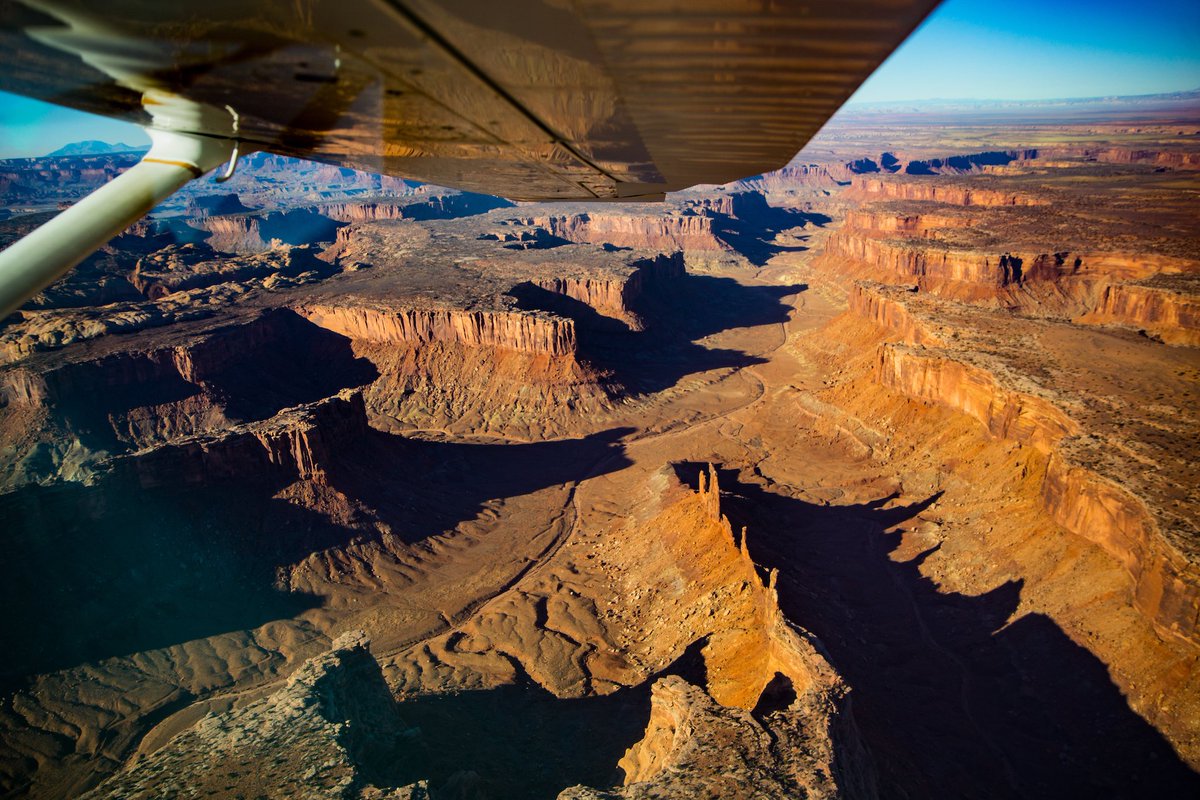 blueskytravler's tweet image. Flying high above Canyonlands with @moabadventure. Views of Canyonlands from our 6 seater plane! The best way to get a bird's eye view of the 527 square mile National Park #travel #exploreutah #outdoors